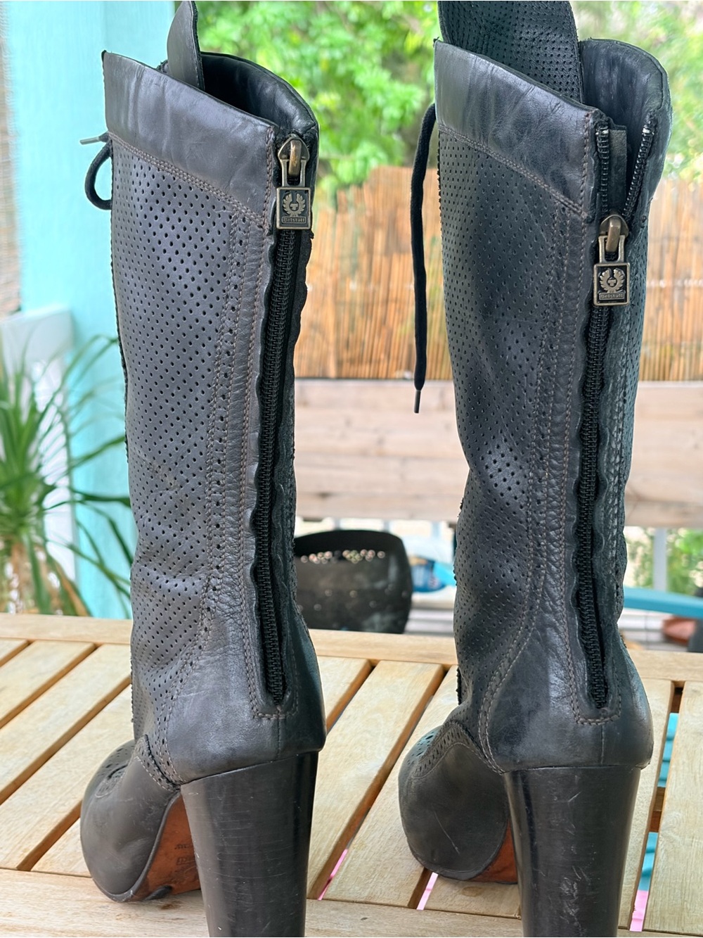 Belstaff VINTAGE  perforated leather boot. Leather sole. Three quarter height.
